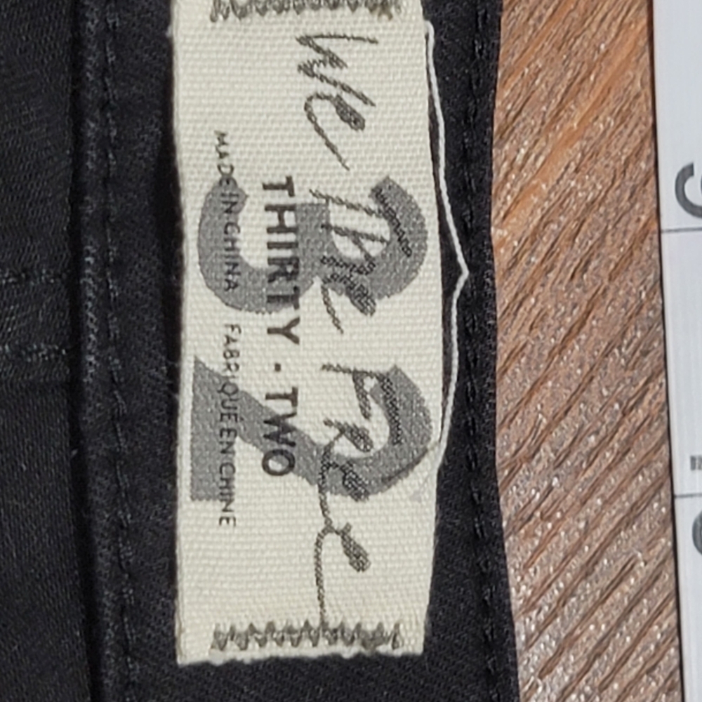 We The Free Black Crop Flare Jeans 32 EUC - Picture 2 of 11